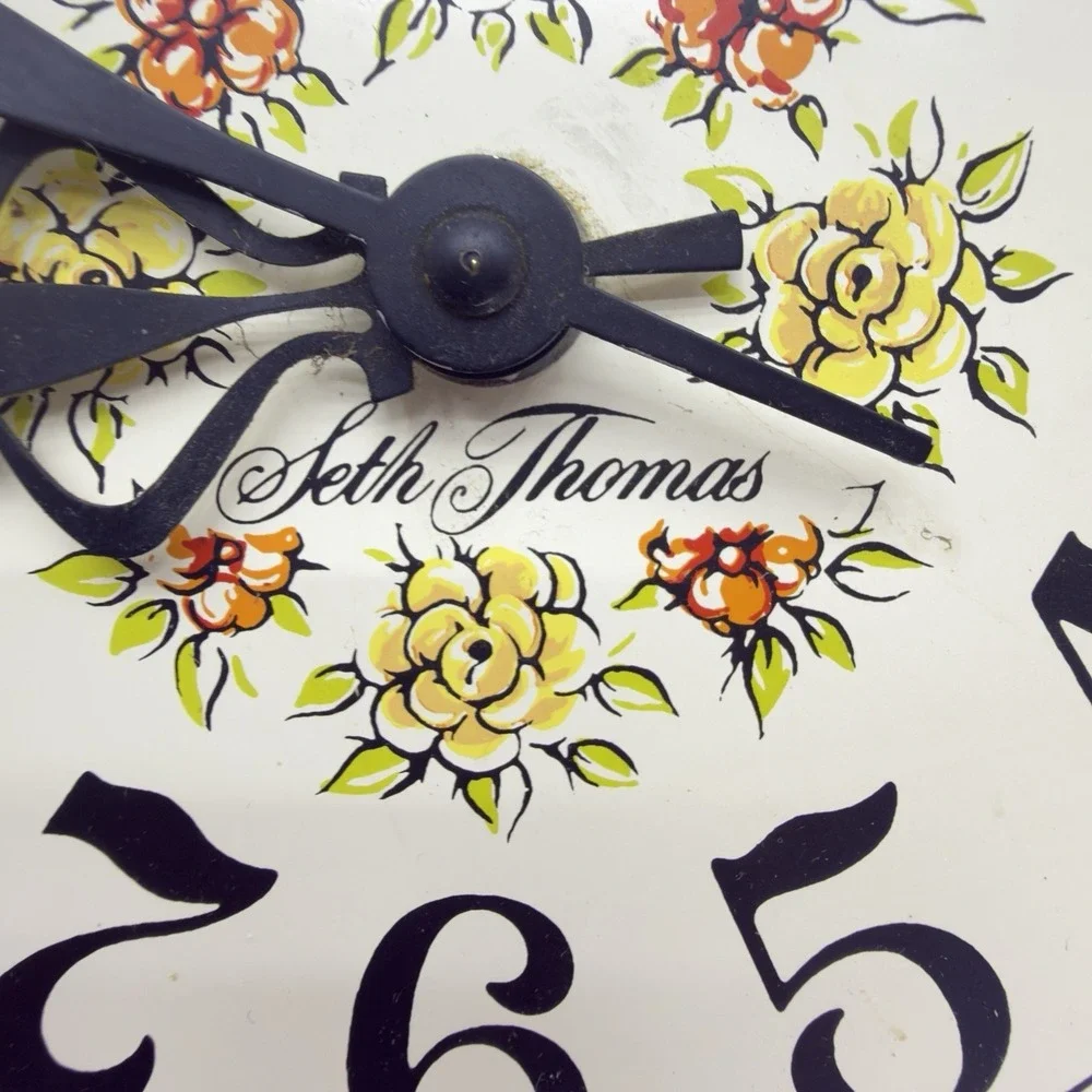 Vintage Seth Thomas MCM Retro 60s 70s Butcher Block Kitchen Wall Clock